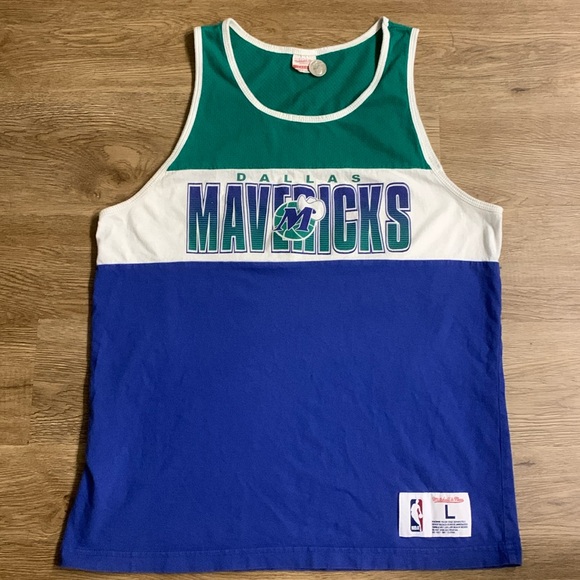 Mitchell & Ness Other - Dallas mavericks Men’s large tank top